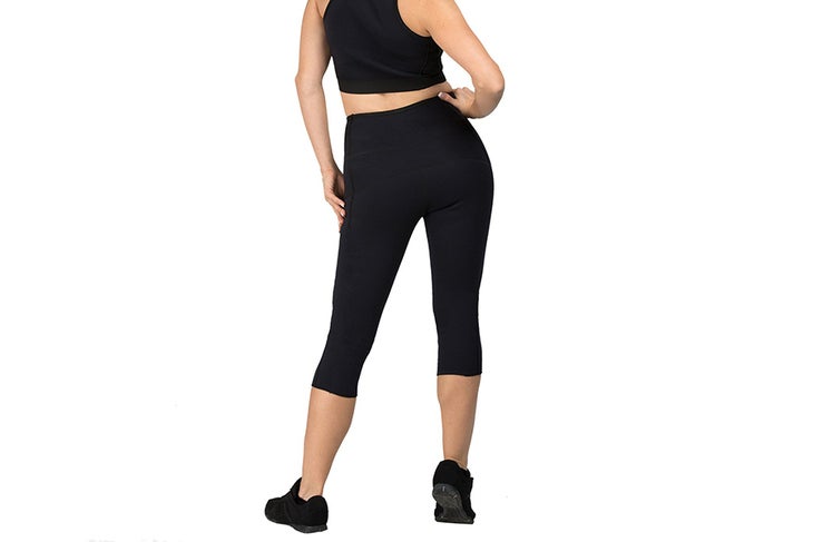 capris None