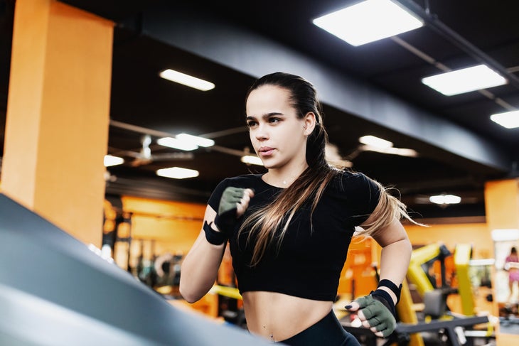 shutterstock_1283673361 innovative indoor treadmill workouts