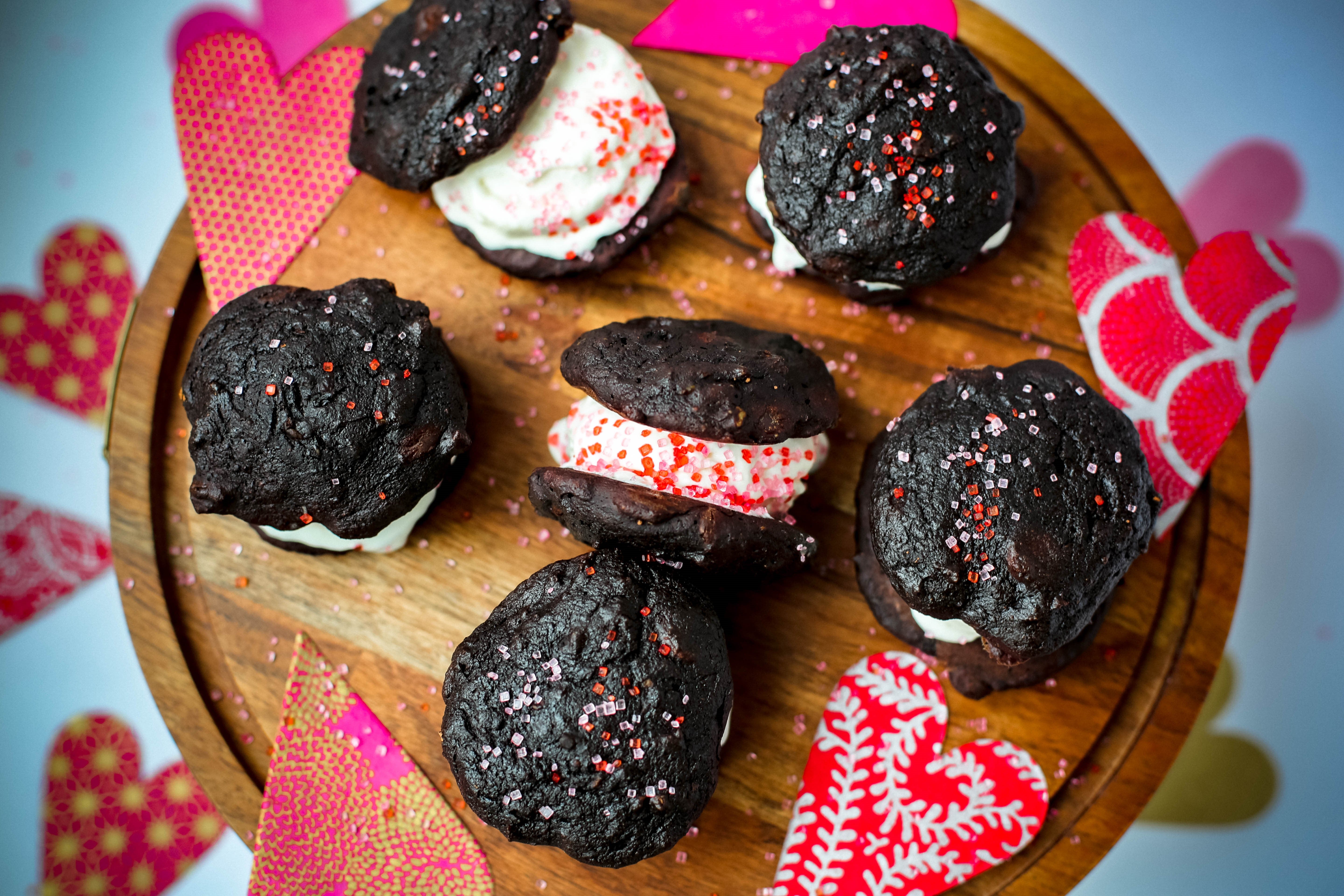 dark chocolate whoopie pies