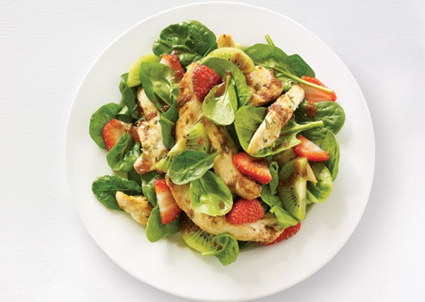 1-Chicken_Spinach_Salad_620x440 Kiwi Strawberry Spinach Salad