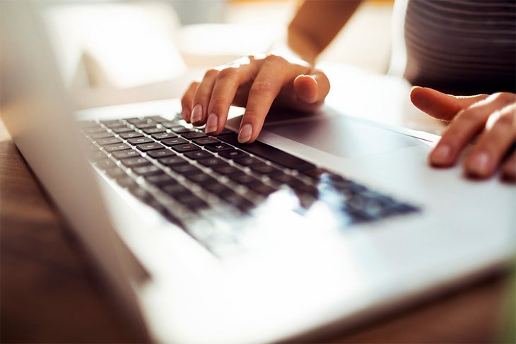 InternetTherapy Woman on a laptop
