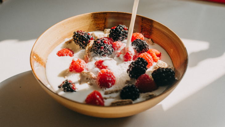 Milk with berries